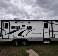 2021 Keystone Cougar Half ton 25RDS Luxury Trailer