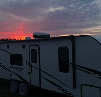 Oasis - Bunkhouse | Sleeps 10 | Pet Friendly | hotel-on-wheels