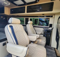 2021 ULTIMATE TOYS LUXURY RV 10 PAX FULLY LOADED BATH/KITCHEN/ENTERTAIN