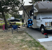 FAMILY FRIENDLY BUNK BEDS  32FT MOTORHOME