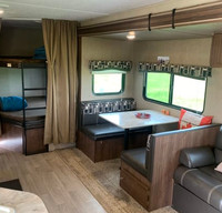 2017 Dutchmen - Coleman Lantern: 263BH (Travel Trailer)