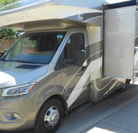 25 FT ENTEGRA QUEST DIESEL MERCEDIES