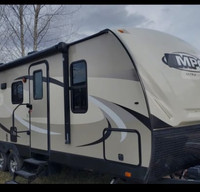 The Bunkhouse Basecamp – 2019 Cruiser MPG | Sleeps 9 | Pull & Play!