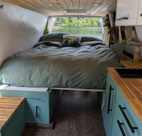 Extra Long Bed 6ft6" Heated Solar Powered Cosy Cabin on Wheels!