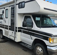 1995 Fleetwood C-sport. 24’ of vintage comfort on the road