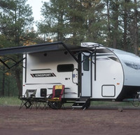 Bunkhouse w/ Queen Sleeps 5, Solar + Inverter
