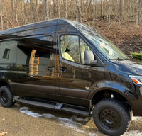 2024 Ultimate Cruiser- 8 Seater (Sleeps 2)
