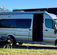 2017 Airstream Grand Tour Ext 4WD Excellent Condition