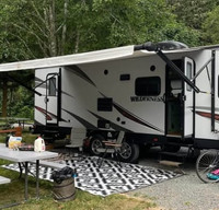 Charming 2018 Heartland Wilderness with Cottage Vibes