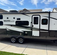 Like New Family Bunkhouse. Solar, Big Battery, Outdoor Grill & Free Extra