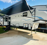2023 Forest River Cherokee Arctic Wolf 3660 (Ultimate Tailgate Special!)