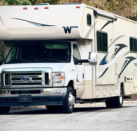 Roomy 2021 Winnebago Minnie Winnie