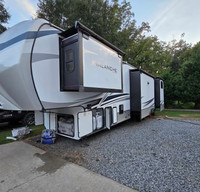2023 Keystone Avalanche 378 BH