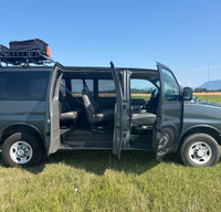 Flathead Valley 12 Passenger Van- Kintla (free airport pickup/drop off)