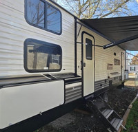 Fall Bunkhouse Getaway -32ft- Sleeps 8 -Fully Equipped