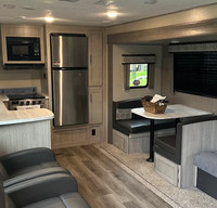 2022 Coachmen Catalina Comfy Coach