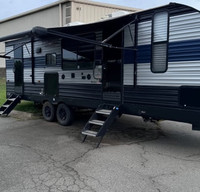 Forest River Cherokee Patriot 2.5  32'