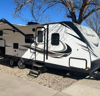 Comfort Camp Getaway - Spacious Bunkhouse