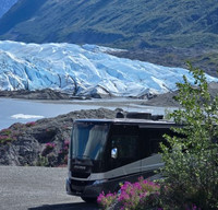 Beautiful luxury RV is Kid and Pet friendly! Now with DISH & ACC Network!