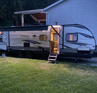 Vancouver Island Family Getaway Trailer | Sleeps 10