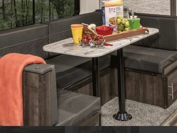 LIVING IN LUXURY- Bonus amazing hosts!!!