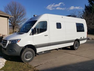 LUXURY 2020 Mercedes SPRINTER HIGH ROOF 4x4 Dually
