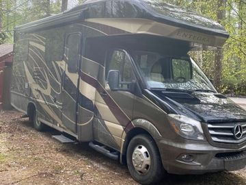 2019 Qwest Entegra Coach Model 24a