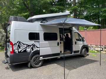 2022 Winnebago Solis 59PX Campervan - Seats/Sleeps 4 and Pet Friendly
