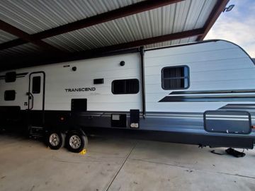 2019 Grand Design Transcend 27BHS - Sleeps 10