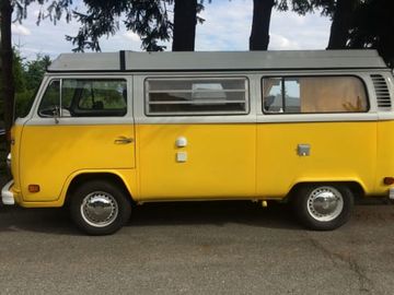 1977 Volkswagen T2 Westfalia - "Chula"