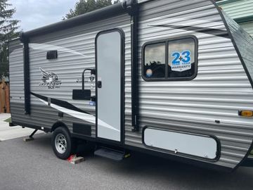 2021 Jayco Flight sleeps 5