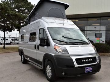 2022 Winnebago Solis 59PX