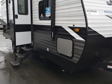 TK RV Rental - 2022 Jayco Jay Flight SLX 8