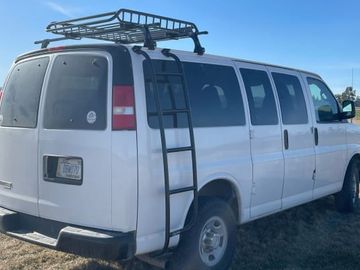 Flathead Valley 12 Passenger Van 'The Avalanche' w/Free Airport Pick Up!