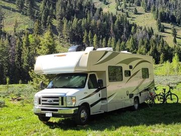 "Mountains and National Parks Are Calling!" 2018 Leprechaun "Chickaletta"