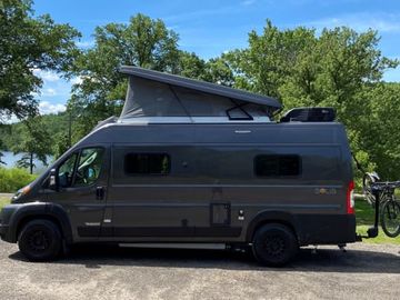 2022 Winnebago Solis 59PX