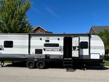 2021 Sportsmen 32' SE - New listing - Many  2026 dates available.