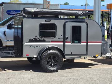 "Paris" 2021 Intech Flyer Chase RV Trailer