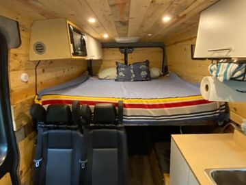 Custom loaded for 2-4 adventurers! Awesome 2021 Ram Promaster 159