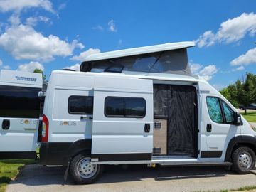 2022 Winnebago Solis