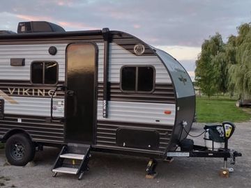 2022 Viking Trailer with bunks 17BH