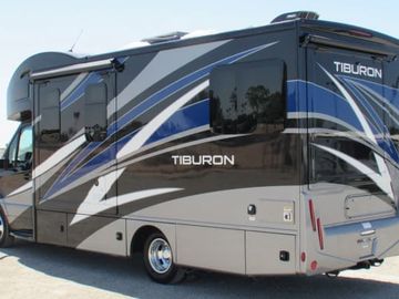 2022 Mercedes Tiburon RW, New, easy to drive, set up back up and relax !