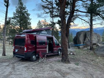 2022 Winnebago Solis
