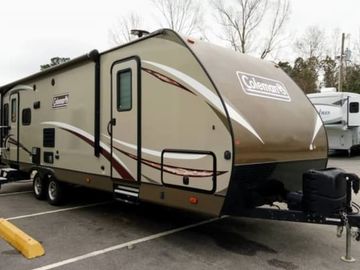 Cozy Camper - Adventure Awaits - 2018 Dutchmen Coleman Light