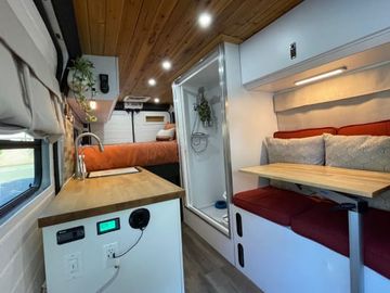 *No longer Renting* - Perfect 2 person getaway with shower + pet friendly