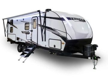 28' 2022 Tracer Bunkhouse - Sleeps 6 + 2 Children