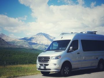 Luxury Airstream interstate 19 Class B Camper Van