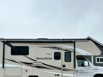 2017 Winnebago Minnie Winnie Travel Buddy