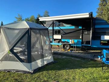Corrine’s Modern Retro Trailer