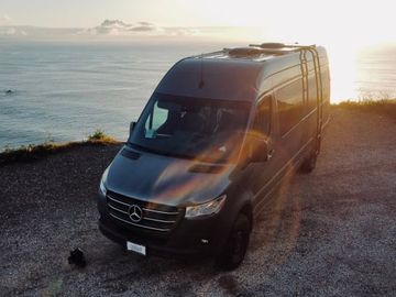 SUGI: THE FAMILY VAN - 2022 4×4 MERCEDES-BENZ SPRINTER